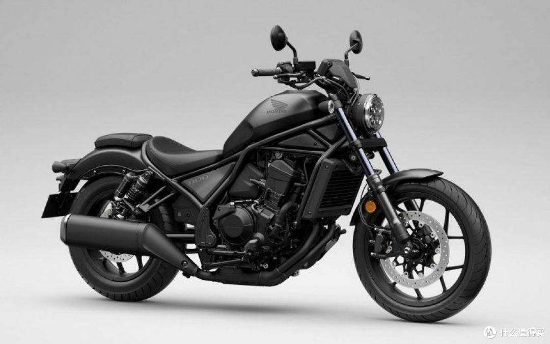 本田Rebel 1100 经典的巡航摩托车
