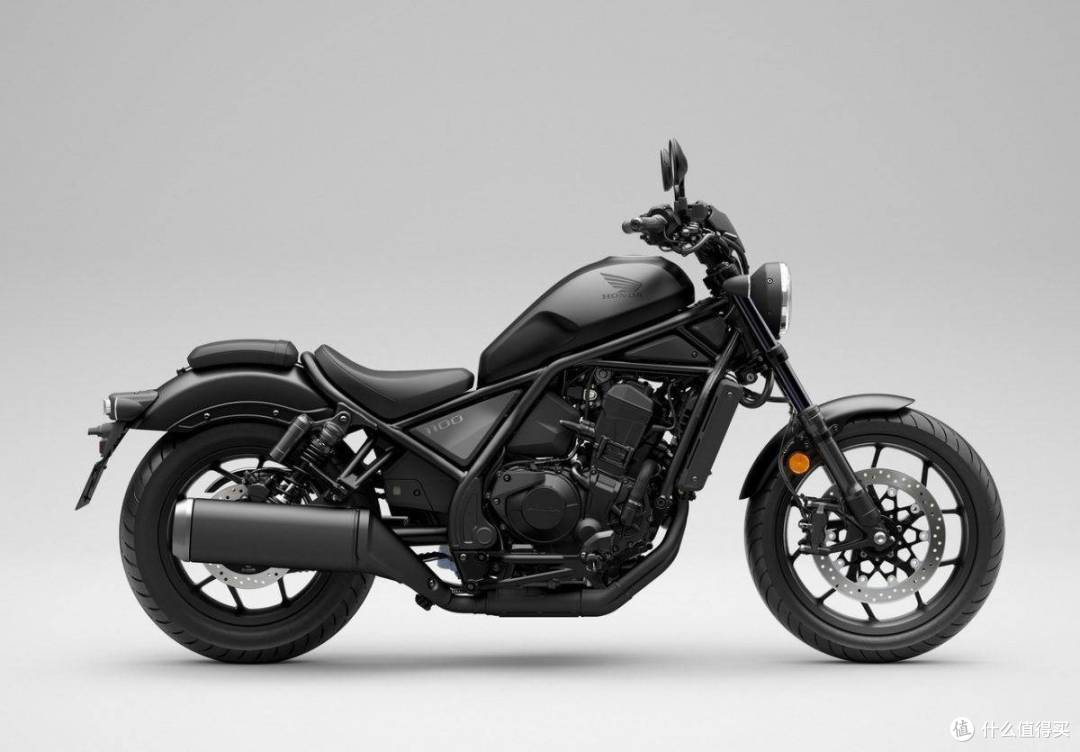 本田Rebel 1100 经典的巡航摩托车