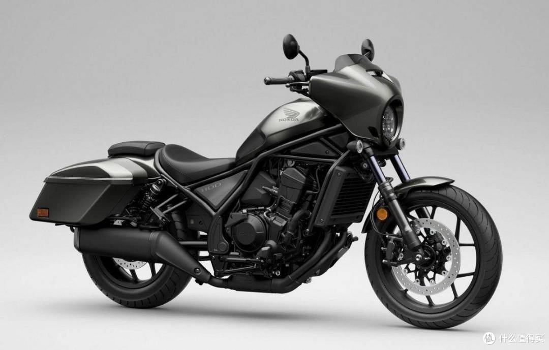 本田Rebel 1100 经典的巡航摩托车