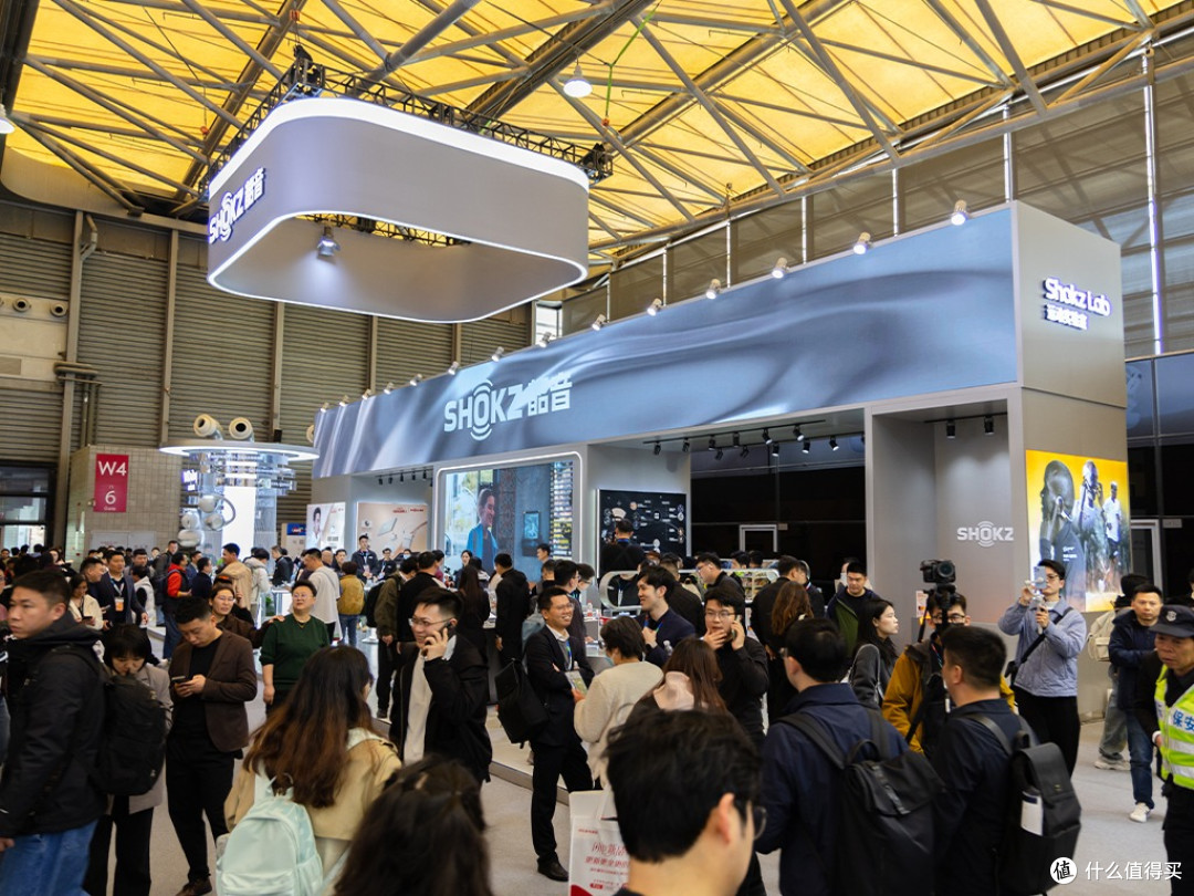 AWE2025韶音发布新一代开放式耳机动钛圈，售价1298元