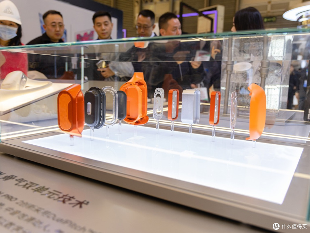 AWE2025韶音发布新一代开放式耳机动钛圈，售价1298元