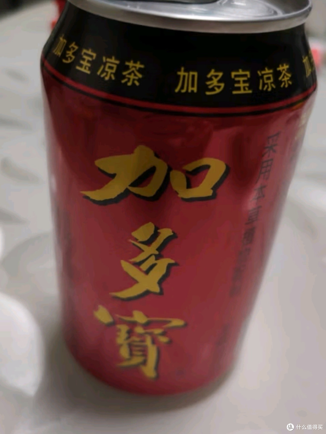 加多宝凉茶植物饮料:清爽解渴,健康相伴的饮品之选!
