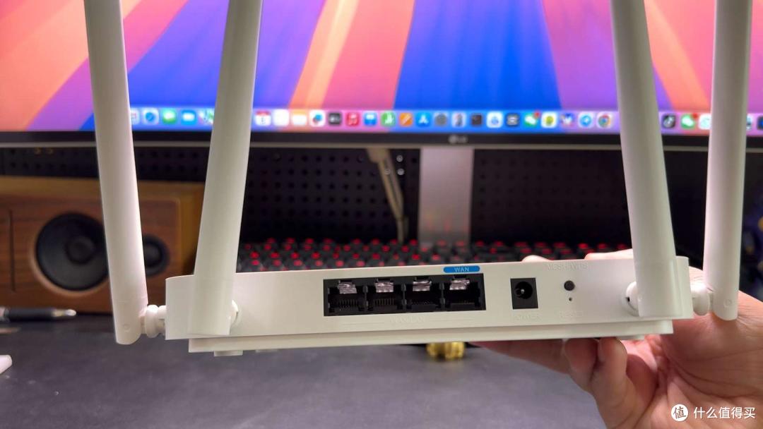 爱快首款WiFi7路由器Q3600开箱测试,软路由的系统硬路由的身子