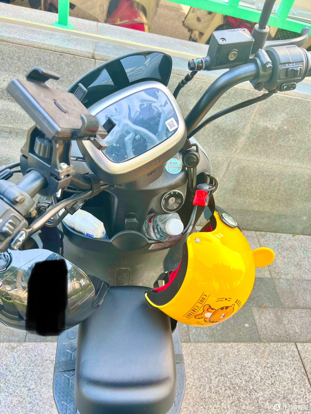 雅迪电动车,范迪塞尔代言的电动车!