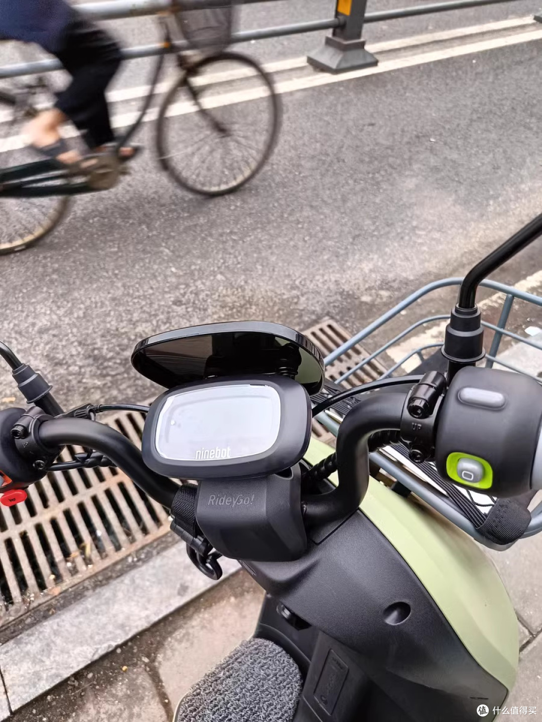 🌟🛵【我的心动小电驴!】骑行新潮流,智能出行必备🌈