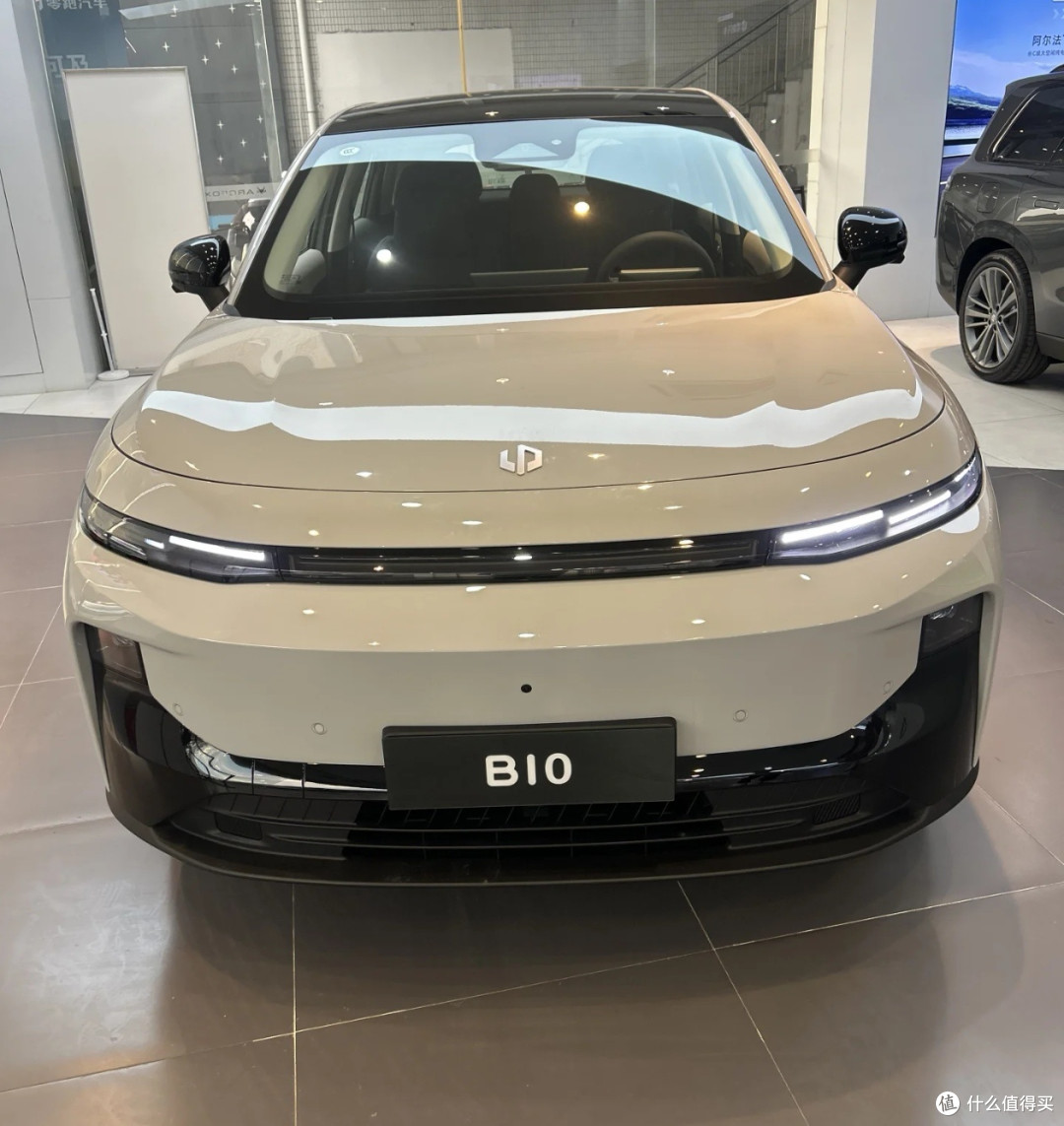 零跑新车B10:性价比之选,智能出行新体验