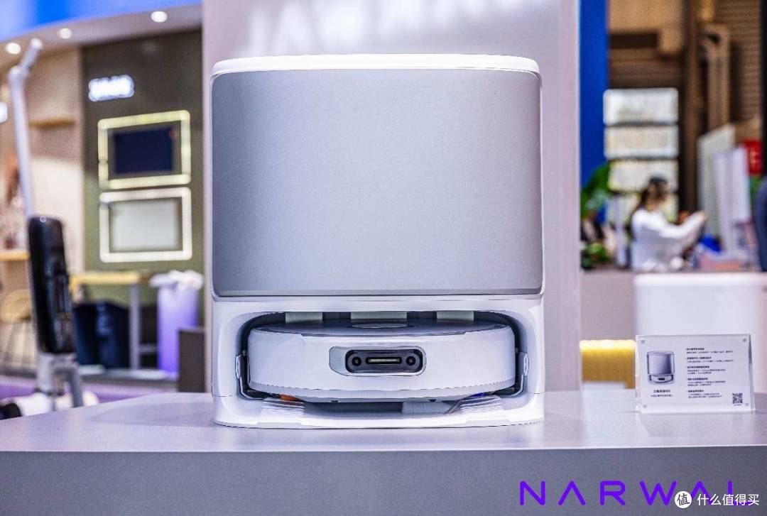 AWE2025“最靓的仔”,看云鲸智能如何用AI赋能家庭深度清洁革命