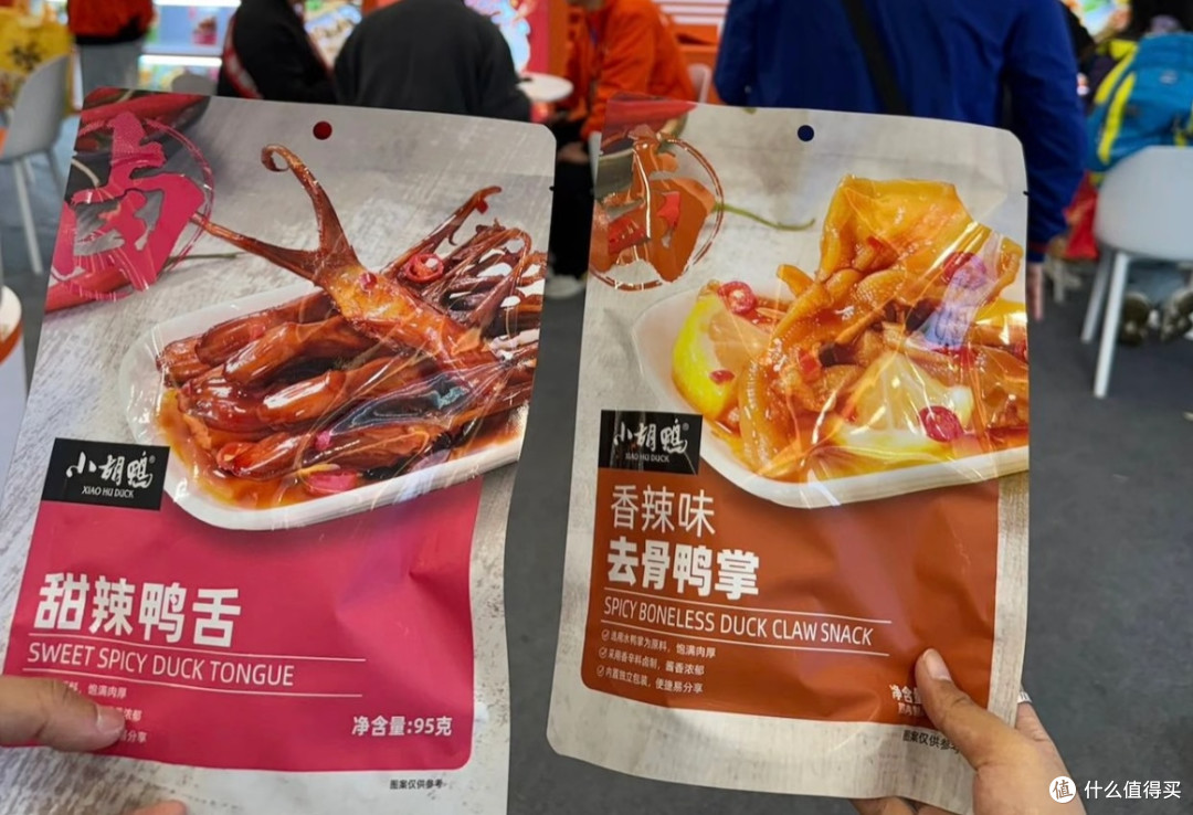 成都糖酒会探展:小胡鸭,零食界的宝藏品牌