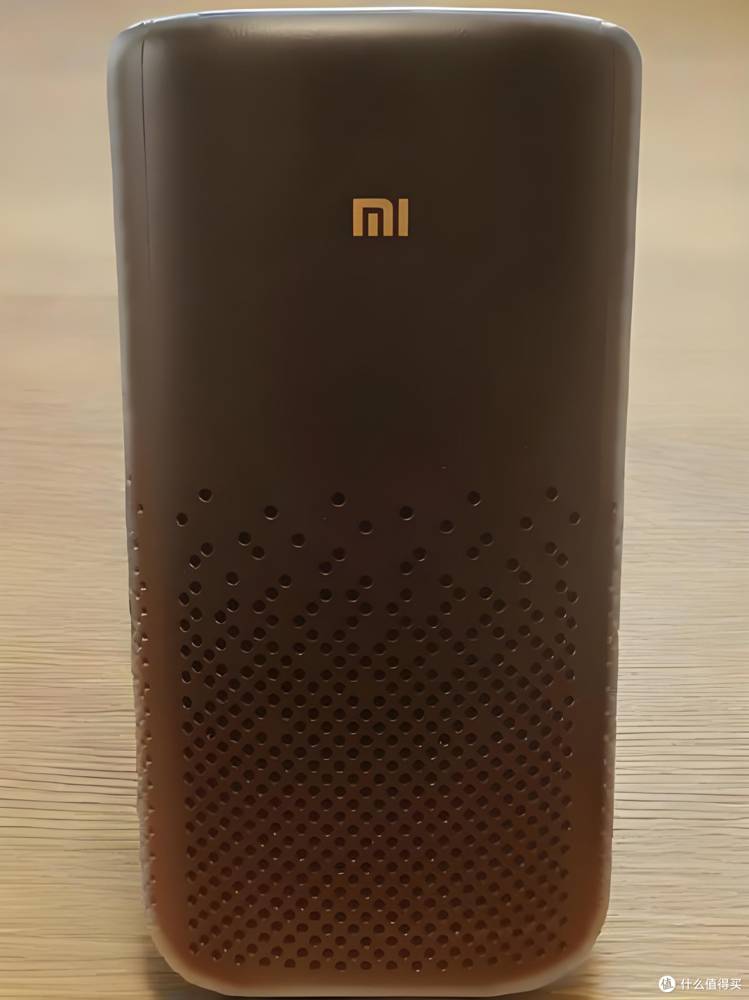 在超级小爱加持下的小米智能音箱 Pro ,其智能程度越来越高