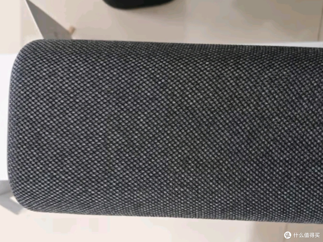 在超级小爱加持下的小米智能音箱 Pro ,其智能程度越来越高