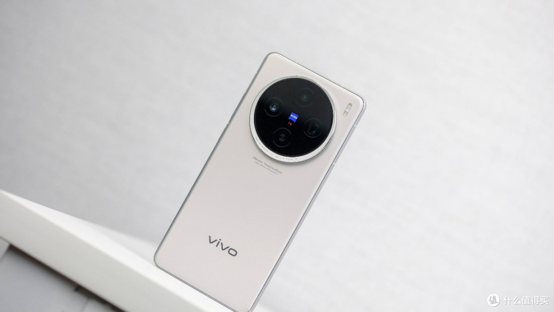 vivo X100s价格雪崩：天玑9300+蔡司三摄，国补直降1300元创历史