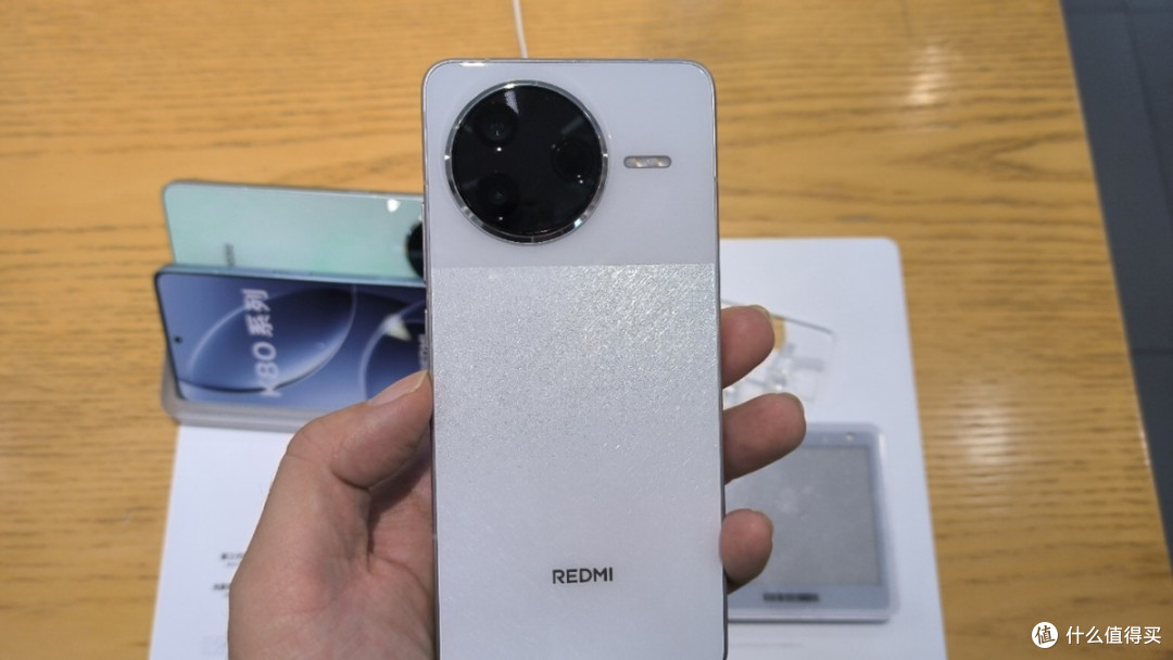 首销10天卖了100万台,16GB+512GB跌至2875元,6550mAh+骁龙8Gen3