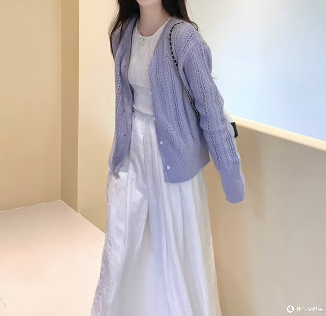 穿上雪妃蓝琪,邂逅春日松弛美学