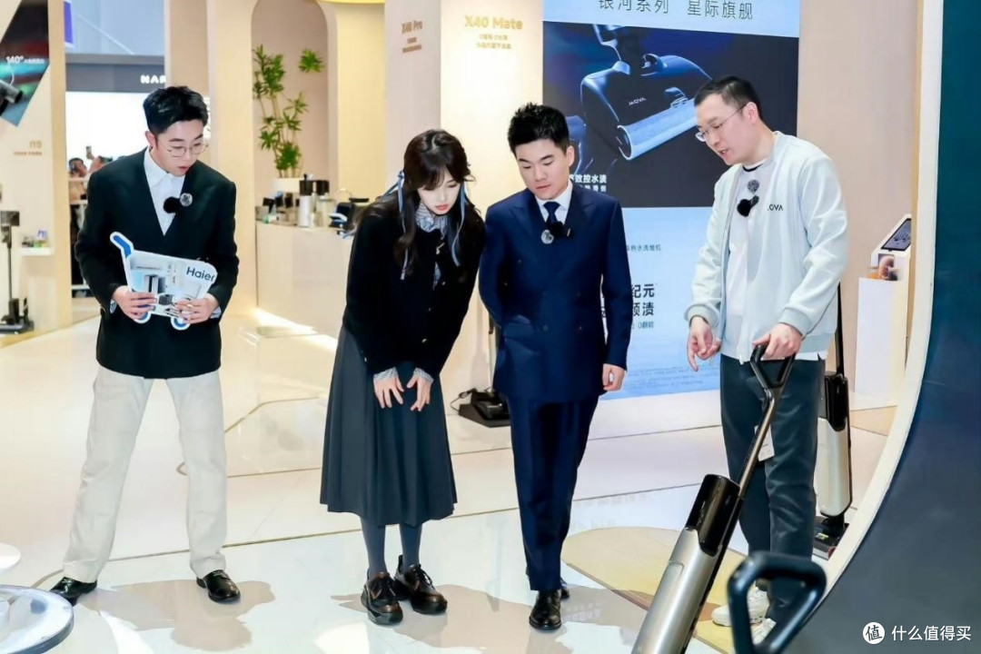 AWE2025盛会，周也、吴克群、许昕外还有哪些明星闪耀现场？