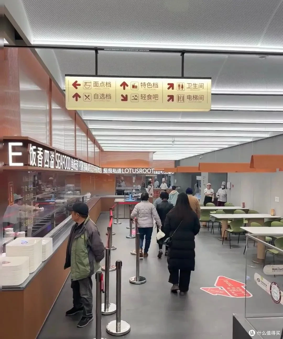 地铁站里面开食堂?如今地铁站都能包圆一日三餐了!