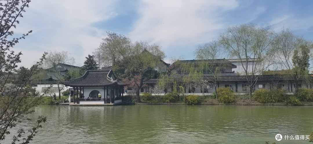 烟花三月下扬州,此时的扬州瘦西湖更是美如画