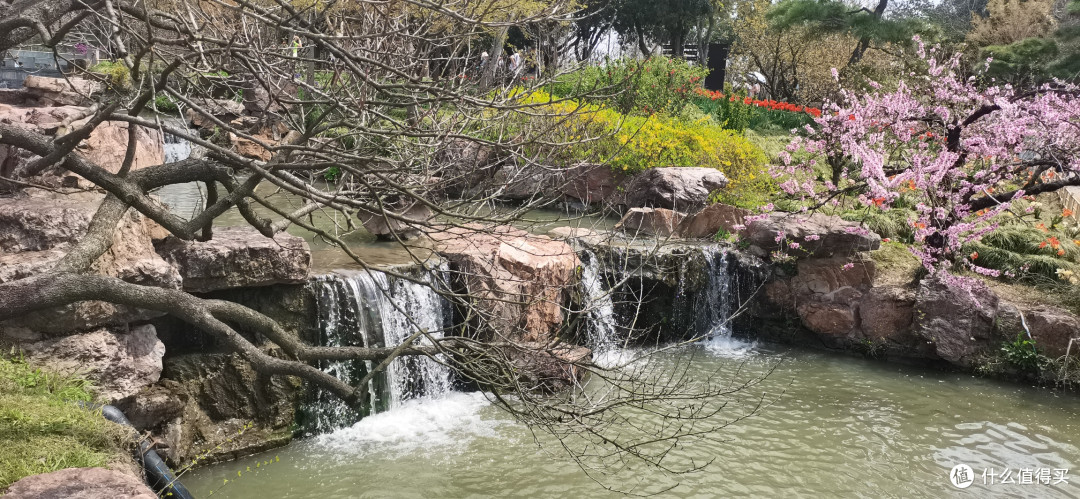 烟花三月下扬州,此时的扬州瘦西湖更是美如画