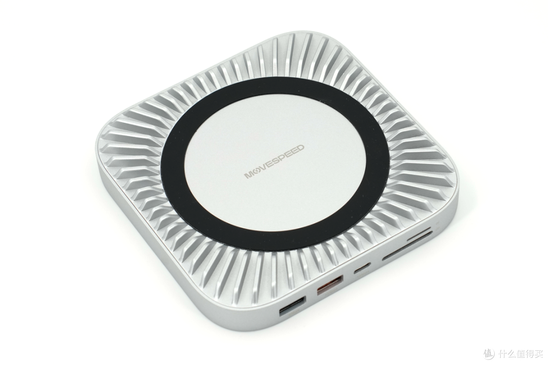 果系桌搭强迫症救星,"隐形"扩容Mac mini,移速扩展坞底座评测