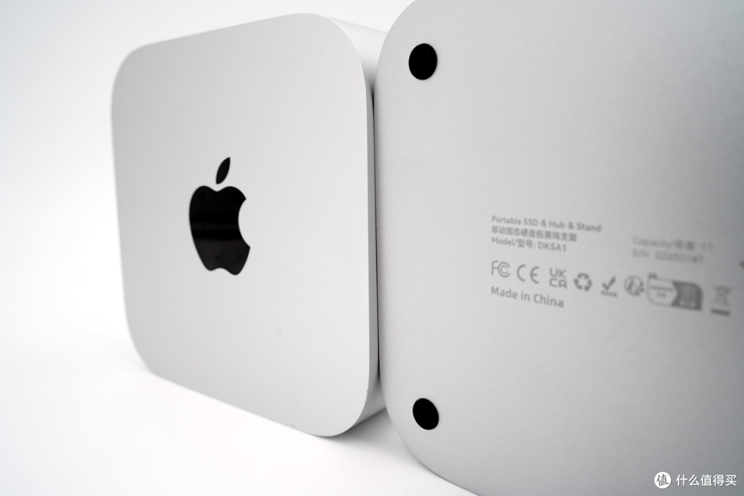果系桌搭强迫症救星,"隐形"扩容Mac mini,移速扩展坞底座评测