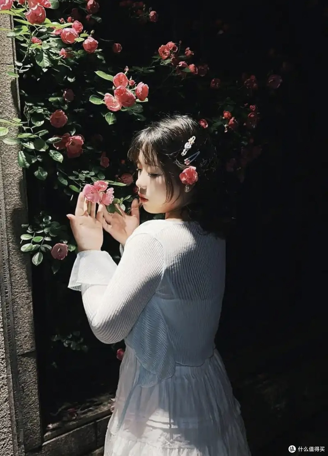春天花路的穿搭指南,如春天花卉搭配灵感、樱花下的浪漫装扮