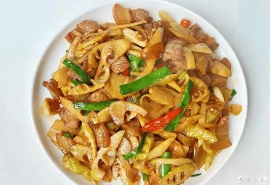 舌尖上的春天：分享春季限定美食制作、野餐攻略、时令果蔬推荐