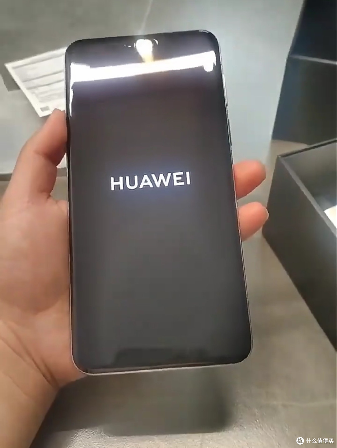 HUAWEI Mate 70 Pro 优享版:曜石黑下的科技美学与智能生活