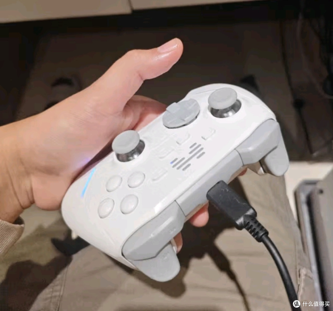 北通鲲鹏20智控无线游戏手柄:多平台畅玩,开启游戏新体验🎮