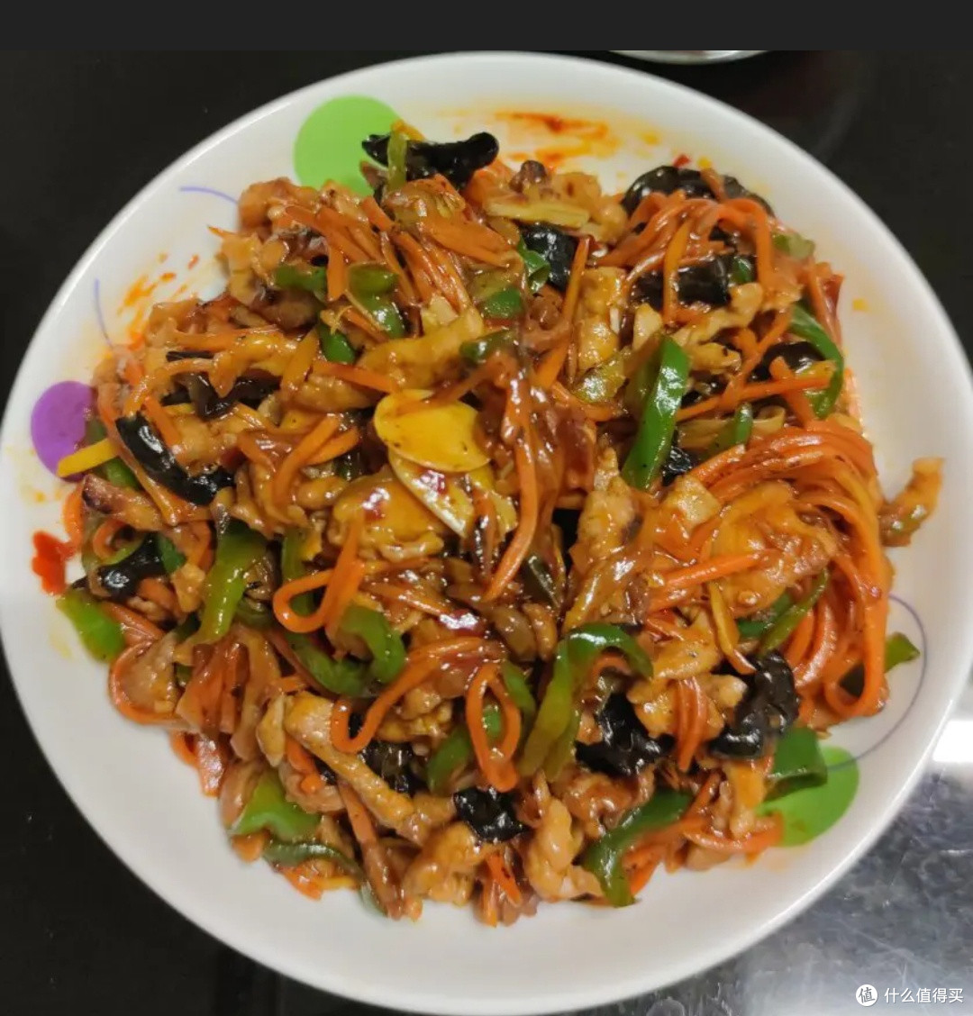 鱼香肉丝:餐桌上的味觉魔法