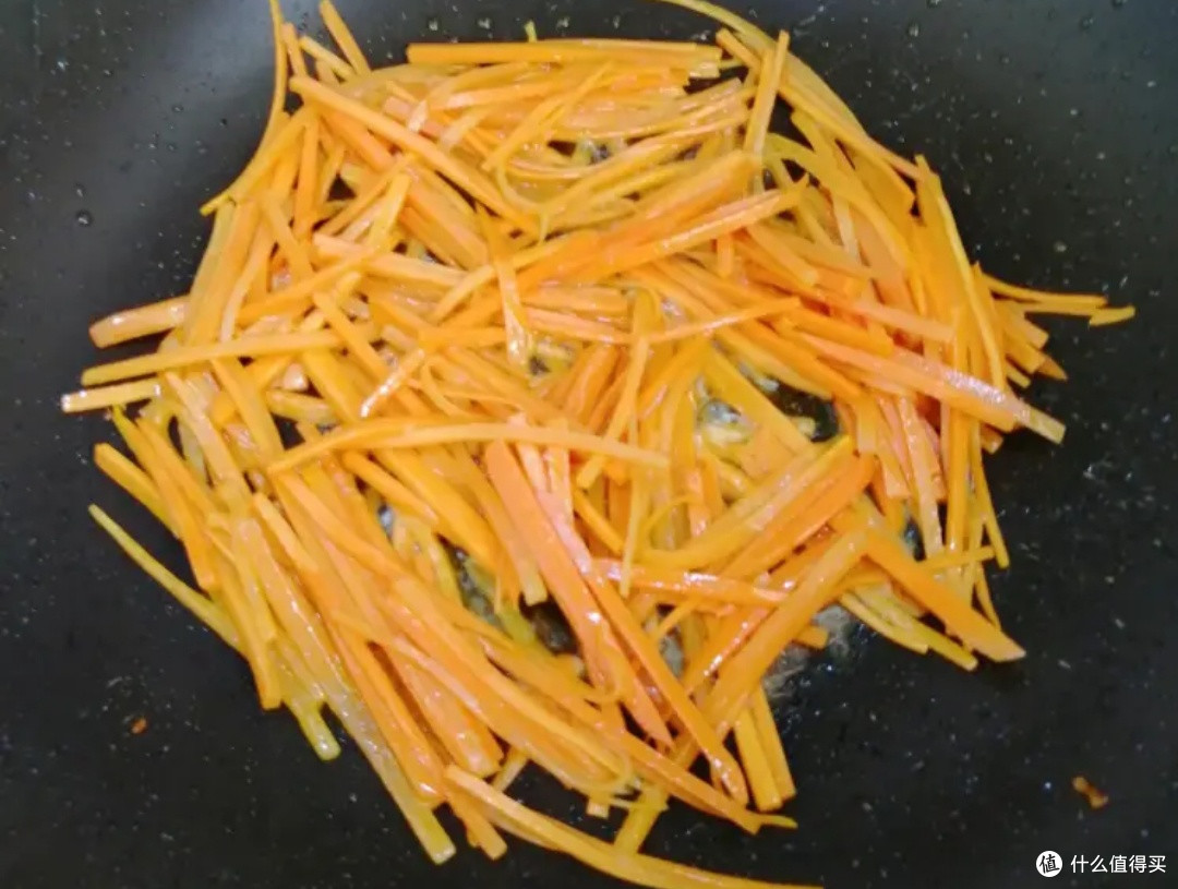 鱼香肉丝:餐桌上的味觉魔法
