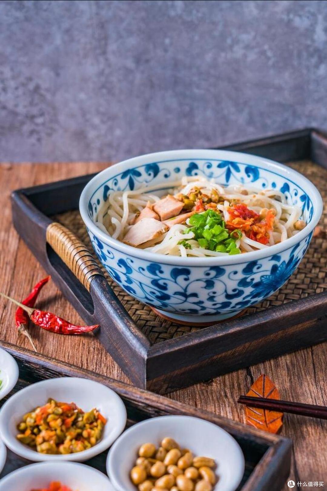 嗦粉+啃鸭+喝油茶!桂林10味馋了2000年