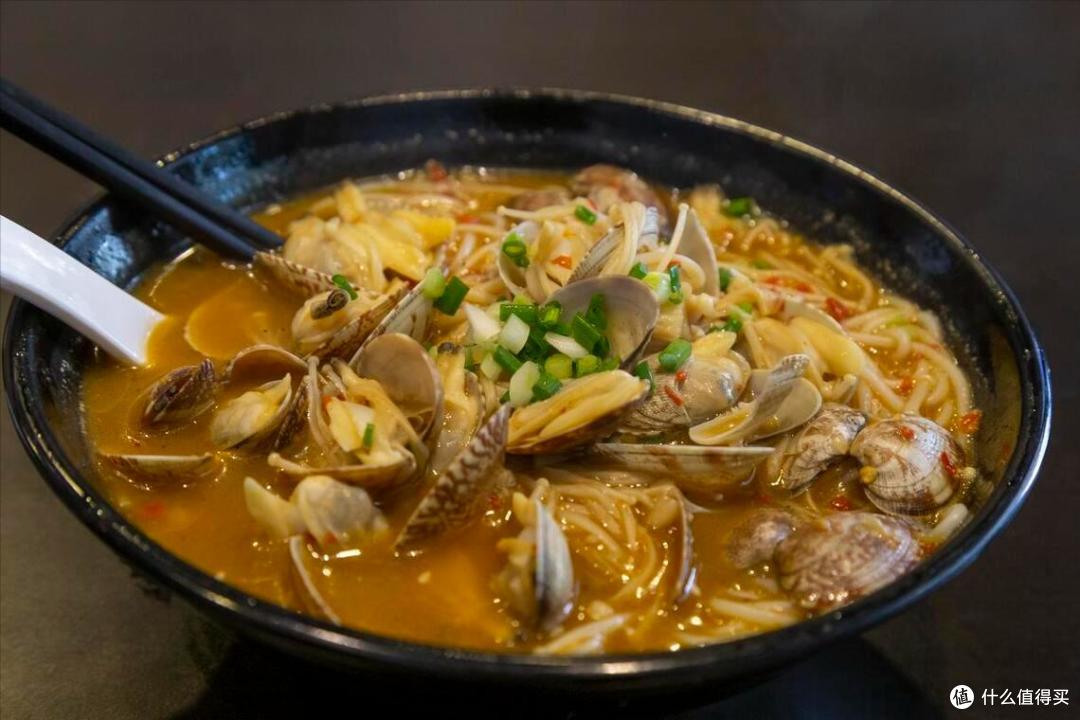 嗦粉+啃鸭+喝油茶!桂林10味馋了2000年