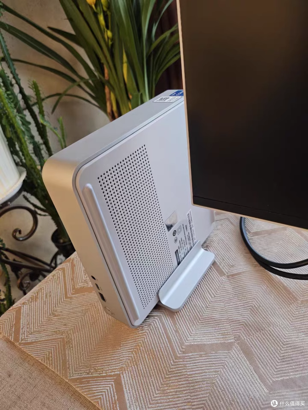 办公娱乐双强手!联想小新 Mini 主机使用体验