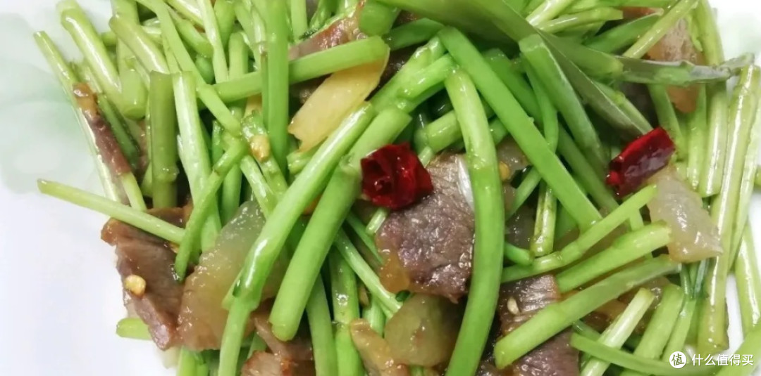 春天来一盘芦蒿炒腊肉