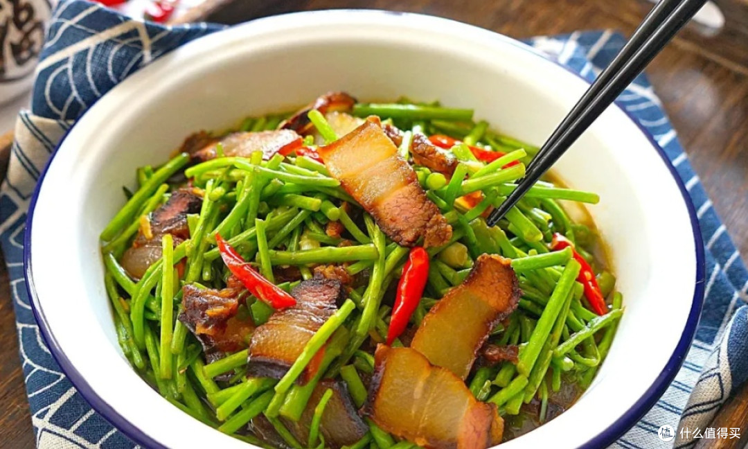 春天来一盘芦蒿炒腊肉