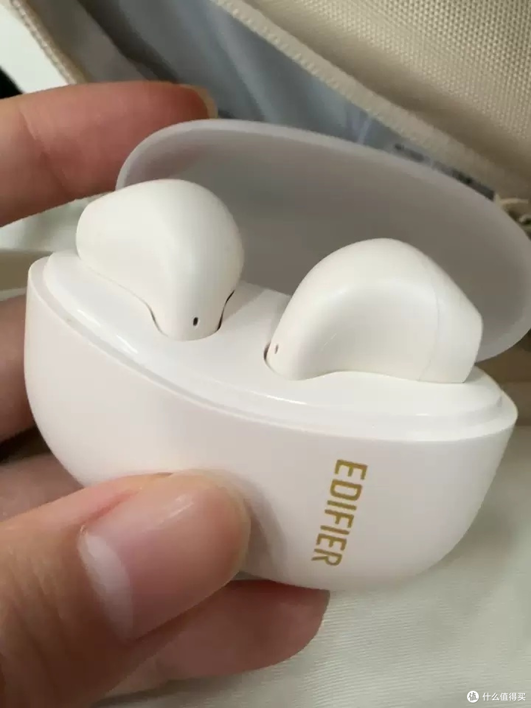 漫步者XS1耳机:长续航运动体验