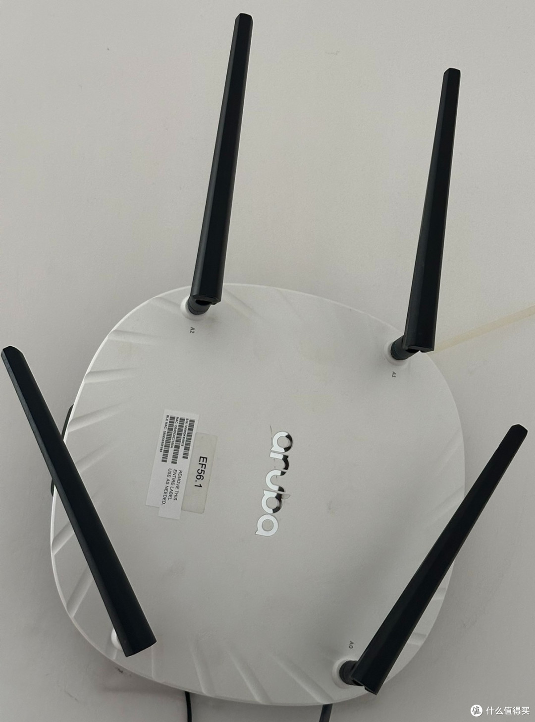 加了天线的535壁挂好看吗？