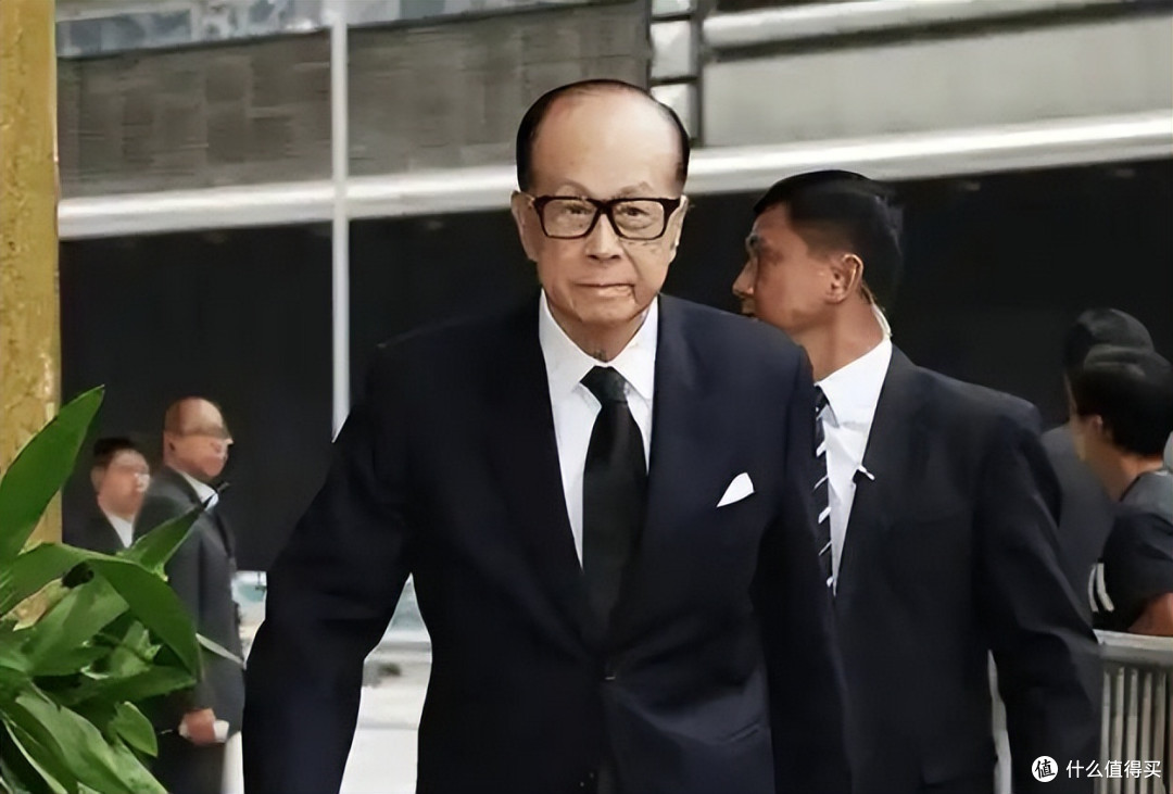 一场价值2280亿的港口买卖,9天后见分晓!李嘉诚这次玩脱了?