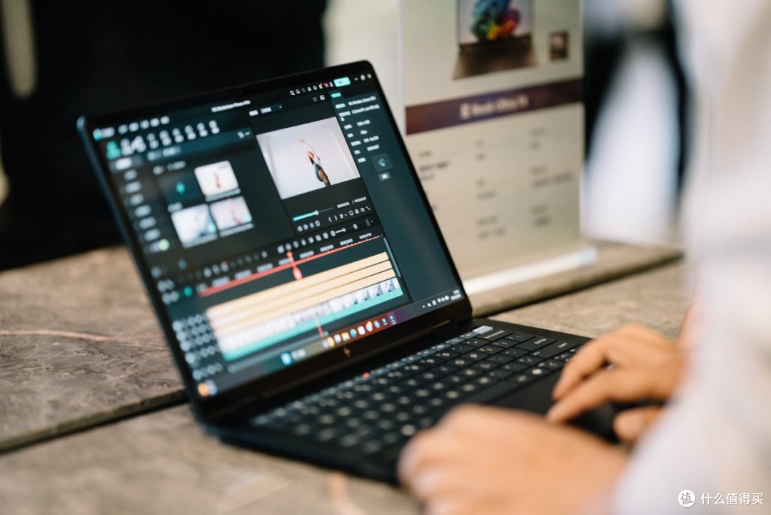 当Windows 11遇上AI,英特尔酷睿Ultra扮演了什么角色?