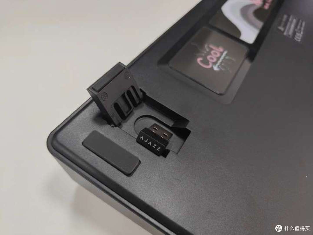 指尖艺术:黑爵 AK980 侧刻粉键盘 —— 从颜值到性能的全面进化