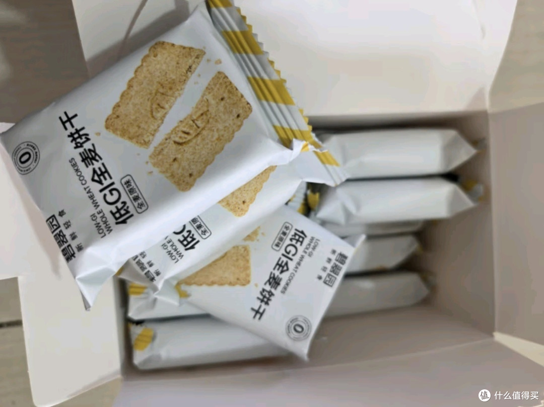 碧翠园全麦粗粮低GI饼干：健康代餐，健身抗饿的理想选择