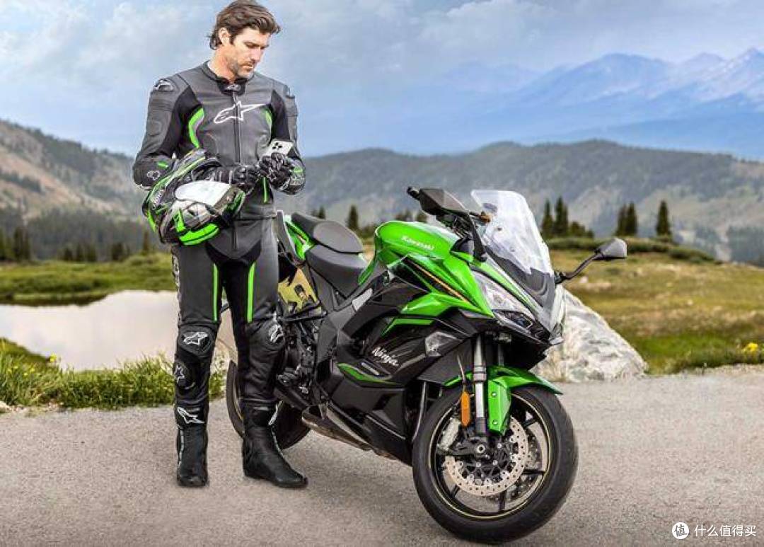 川崎Ninja 1100 SX SE旅行运动摩托车