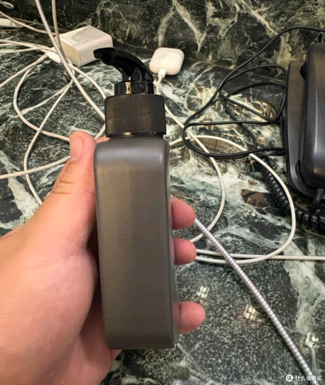 丁家宜男士洗面奶控油效果非常好,适合皮肤油腻男士。