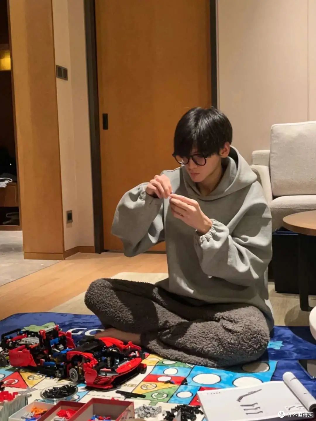 拼乐高的人永远年轻！明星们都在用积木治愈生活！