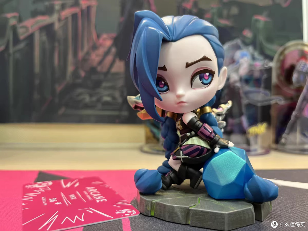 狂舞的火花:英雄联盟中的金克丝