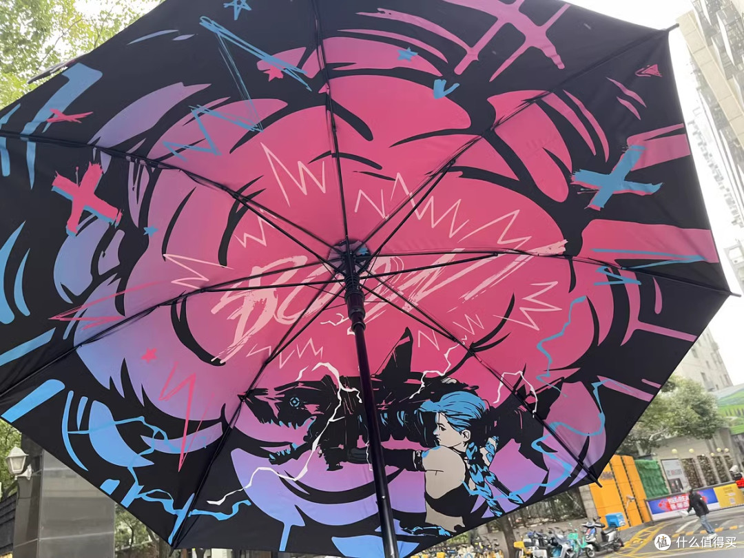 狂舞的火花:英雄联盟中的金克丝