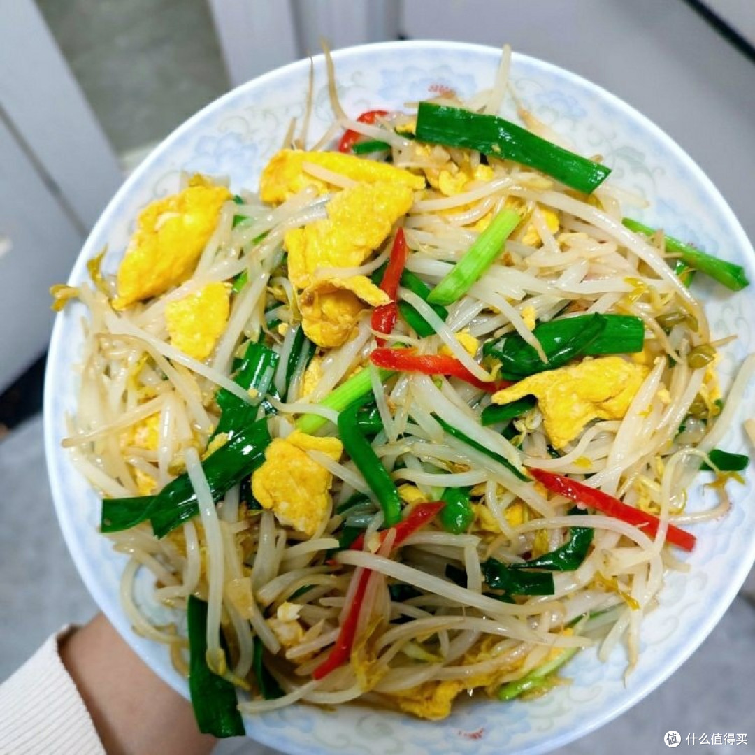 春天必吃这口鲜，手把手教你炒绿豆芽，3分钟搞定比肉还香！