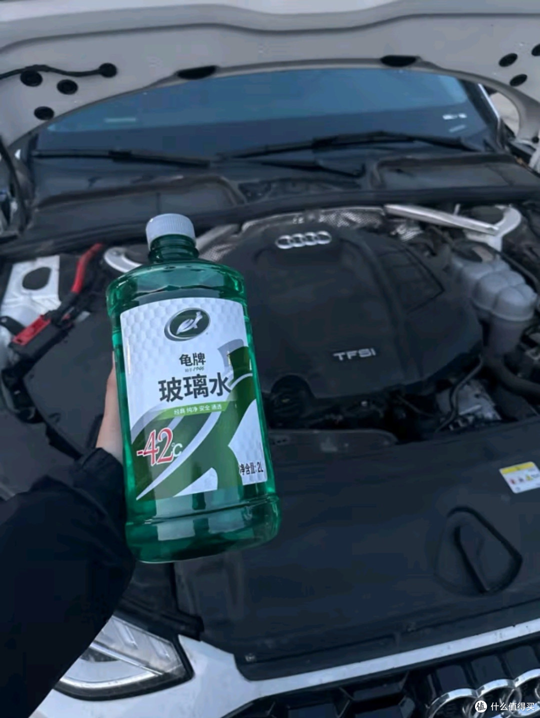 龟牌(Turtle Wax)硬壳玻璃水:四季通用,守护清晰视界