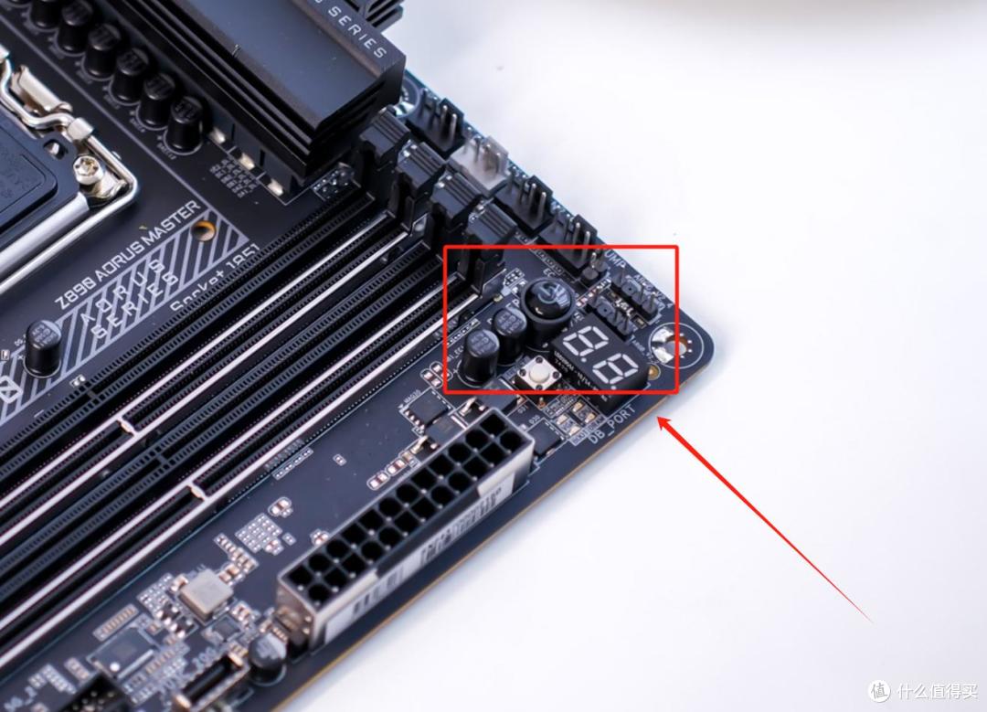 技嘉Z890超级雕+金百达白刃D5 8000深测：旗舰组合的极致性能碰撞