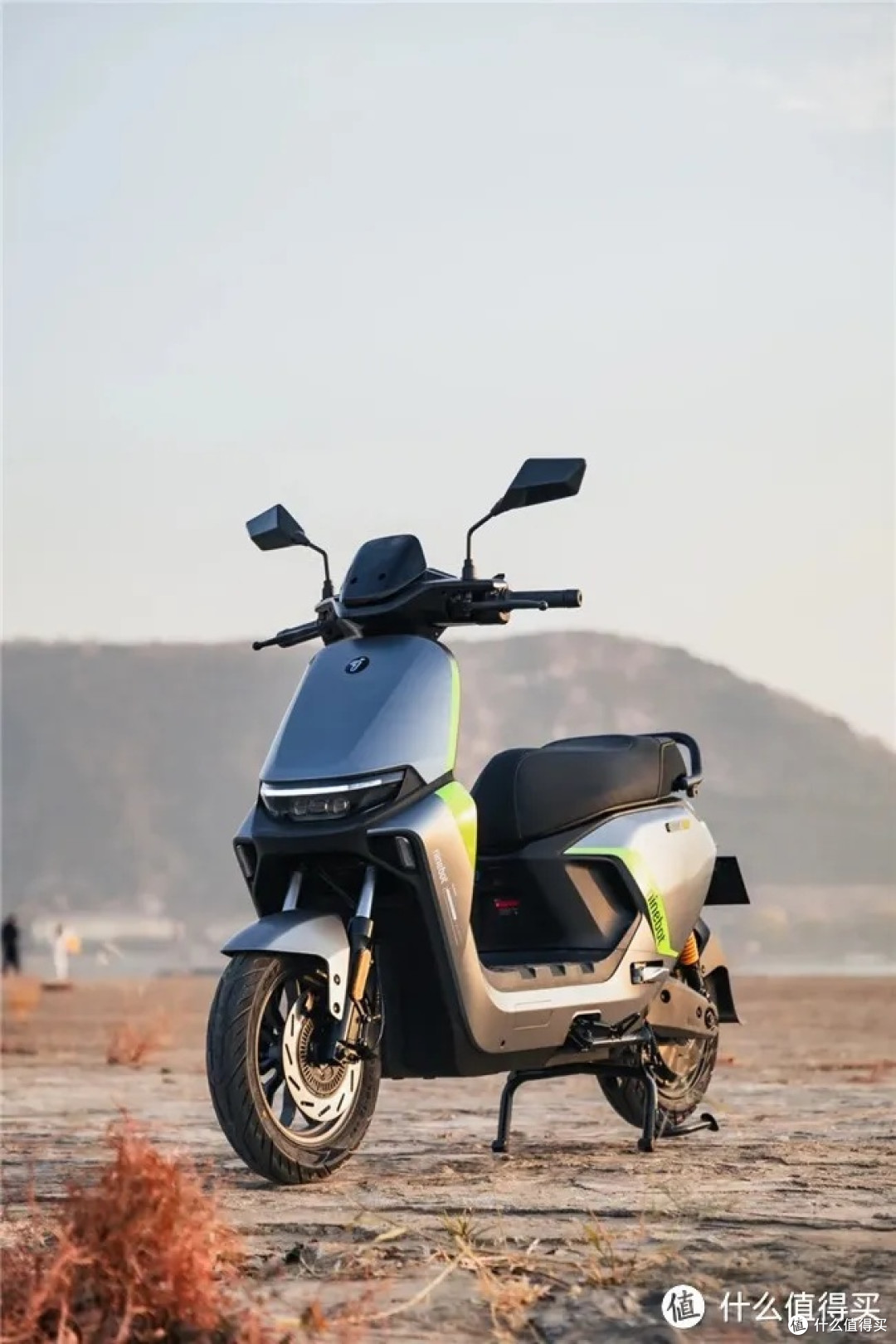 九号电动新品摩托车M3 95c MAX:速度与智能的完美结合