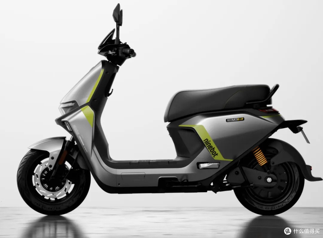 九号电动新品摩托车M3 95c MAX：速度与智能的完美结合